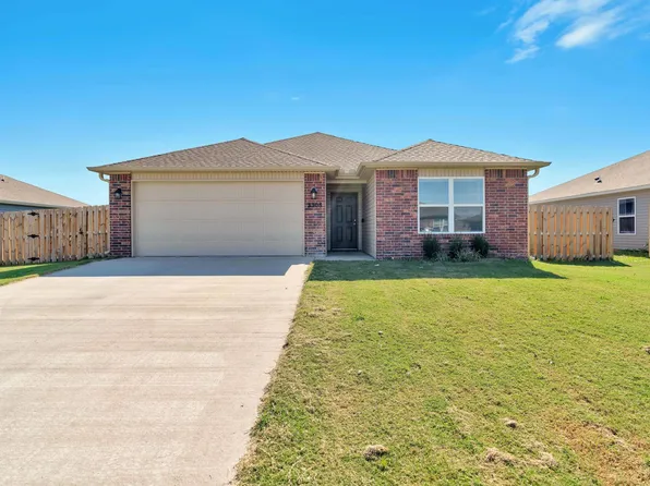 3308 E Ricky Dr, Siloam Springs, AR 72761