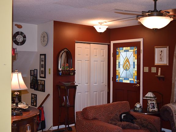 4th image of 328 Paradise Cir
