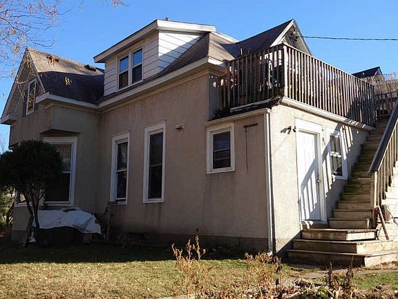 2nd image of 2827 Fremont Ave N