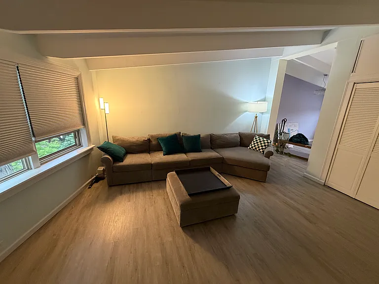 2148 W Rosemont Ave #4A — Photo 2