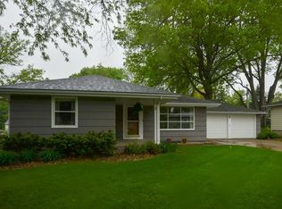 1225 Staub Ct NE, Cedar Rapids, IA 52402
