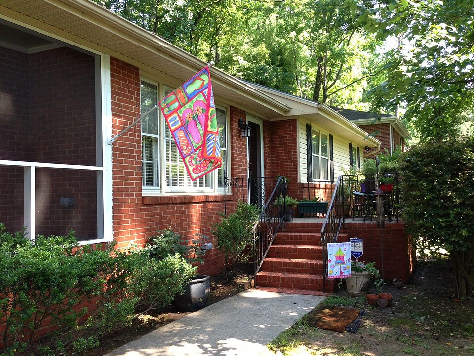 1st image of 1422 Banbury Rd