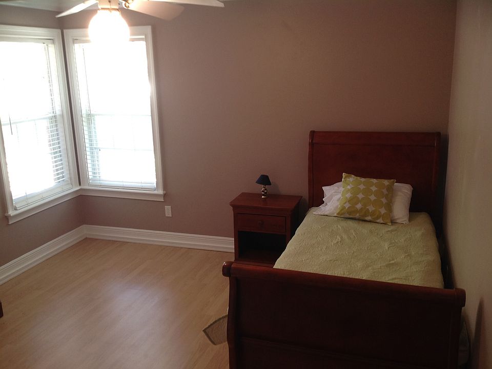 bedroom #1