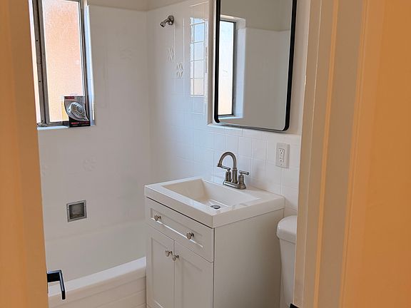 3rd image of 570 58th St APT C