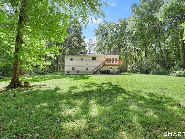 122 Deforest Rd — Photo 37