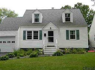 2044 Hoover Rd, Niskayuna, NY 12309