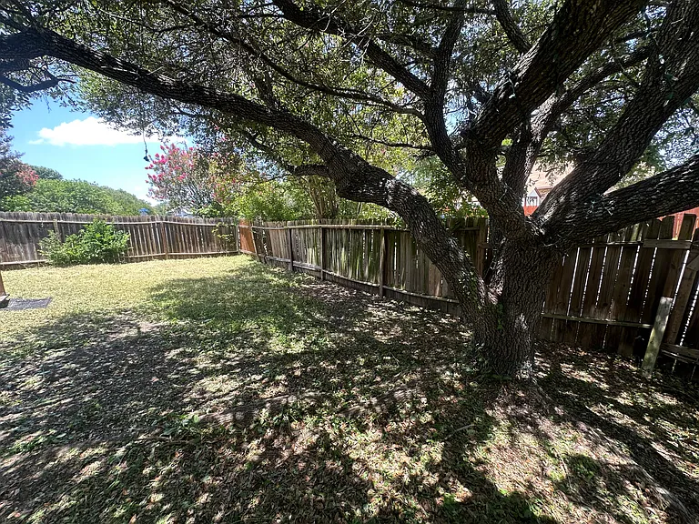 7994 Wayside Trl — Photo 11