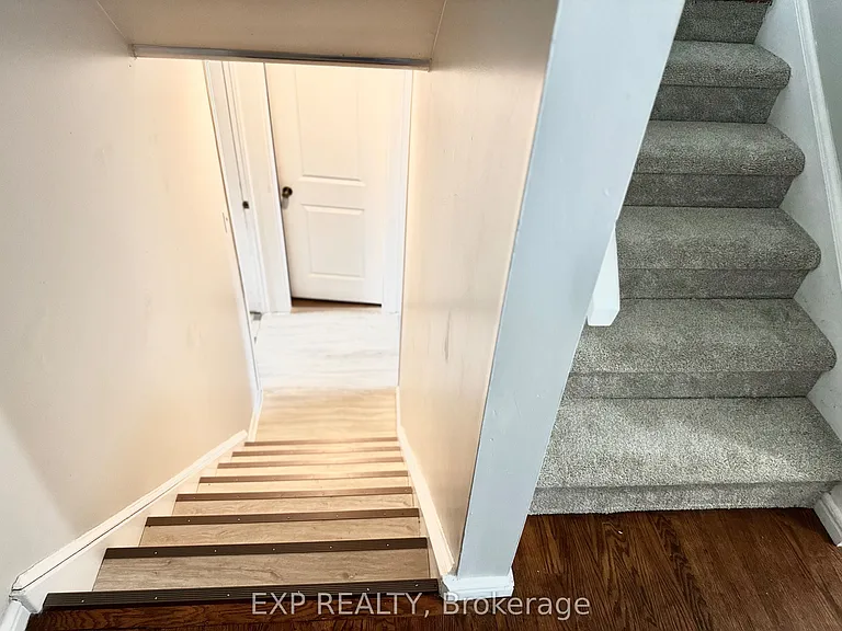 108 Katherine St — Photo 20