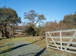 20486 White Oak Dr, Grass Valley, CA 95949