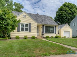 5826 Garden Park Dr, Sylvania, OH 43560