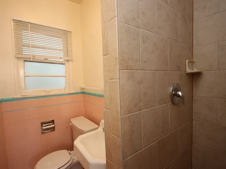 30 N 1st St #8 — Photo 13