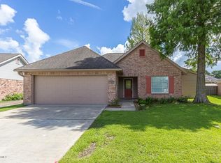 107 Cricklade Ct, Youngsville, LA 70592