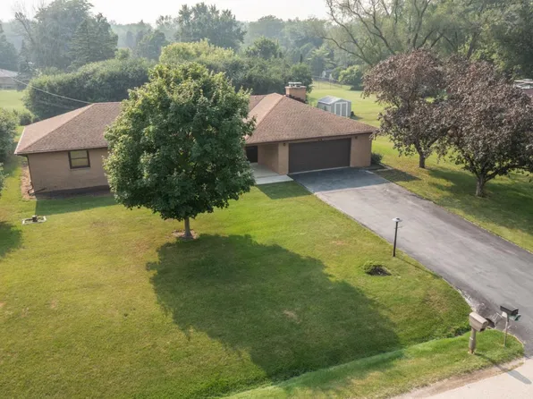 W145N5125 Stone DRIVE, Menomonee Falls, WI 53051