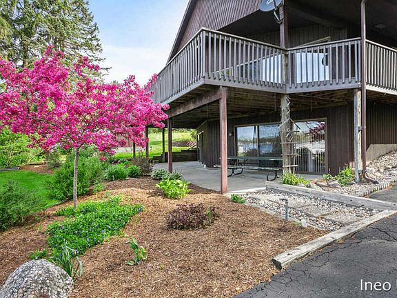 5th image of 4222 Bedaki Ave NE