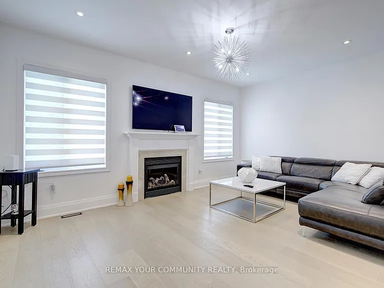 16 Muret Cres — Photo 19