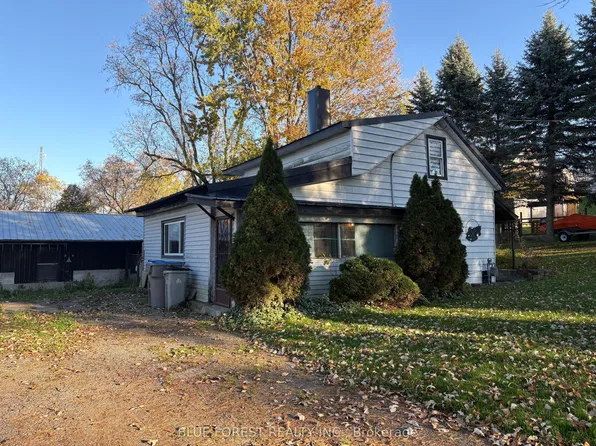 15 Charles St N, Saint Marys, ON N4X 1C5