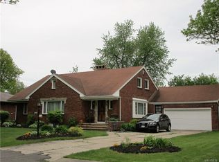 342 Burke Dr, Cheektowaga, NY 14215