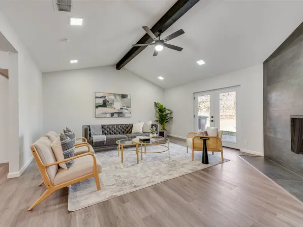 3300 Glenmont Dr, Fort Worth, TX 76133