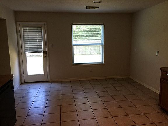 3rd image of 17747 Barton Point Ln