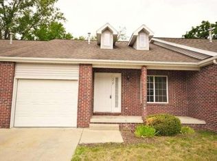 1217 Eastoak Dr, Fenton, MI