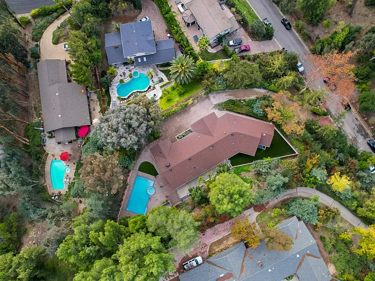 4732 Del Moreno Dr — Photo 67