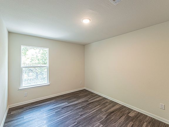 4th image of 1428 NW 9th Ave