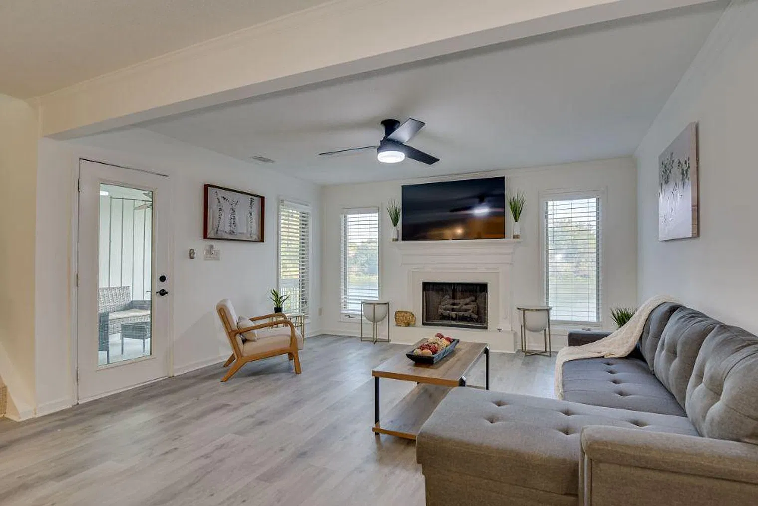 3 bed, 4.0 bath, 1808 sqft, $3,757 — Photo 2