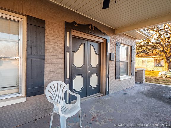 5th image of 919 S 2nd St