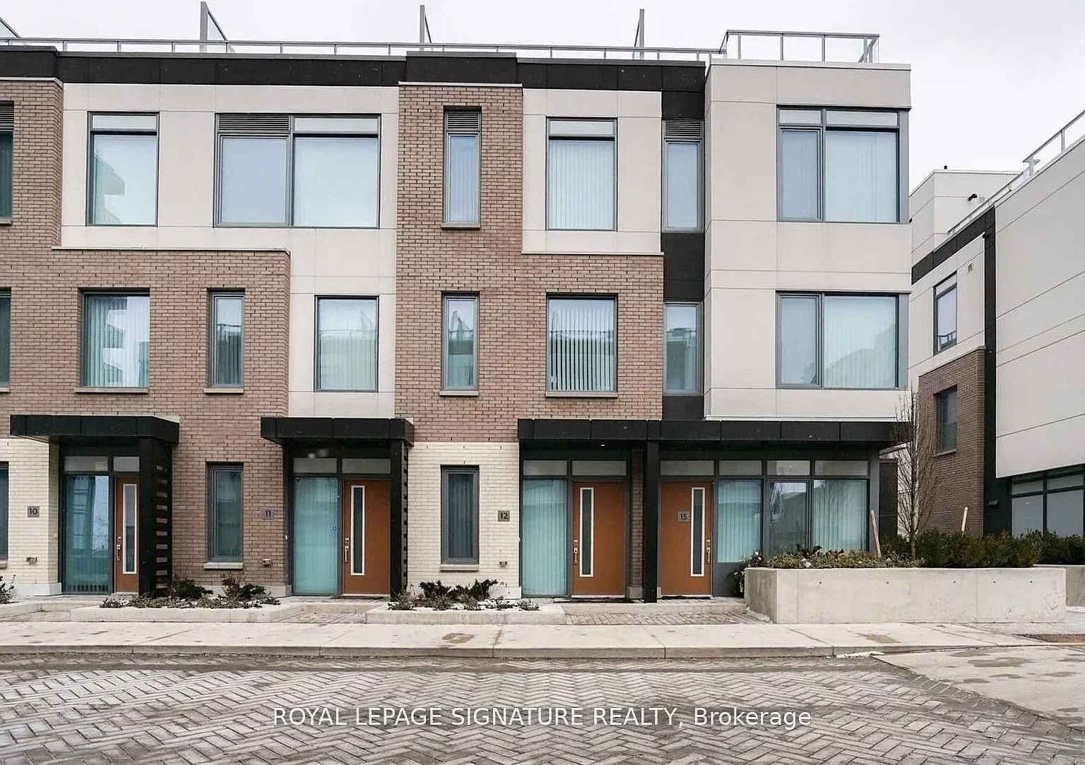 4 bed, $3,100 — Photo 1