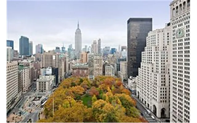 Sold by Douglas Elliman | media 24