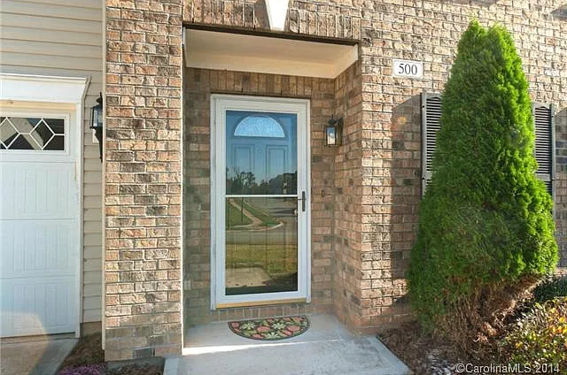 500 Zander Woods Ct — Photo 2