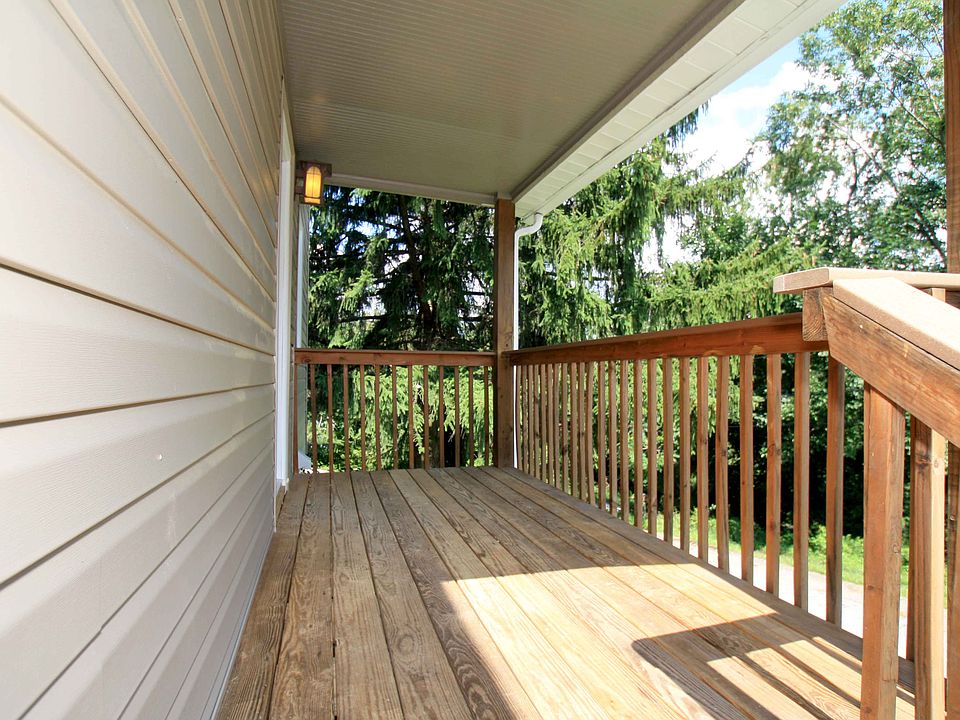 1st image of 368 Carbon St