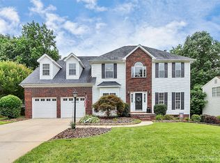 1819 Cloudburst Dr, Matthews, NC 28105