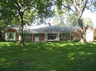 2110 Mickey Ln, Glenview, IL 60025