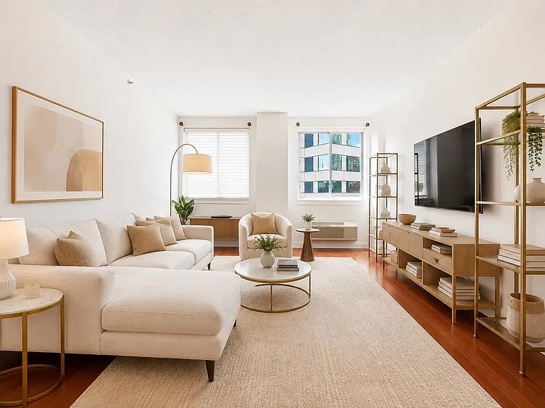 311 Washington St #9C — Photo 1