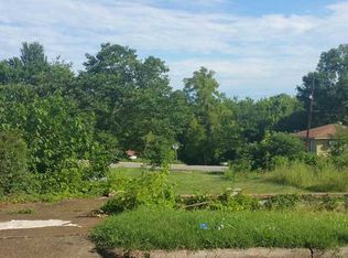124 White St, Florence, AL 35630