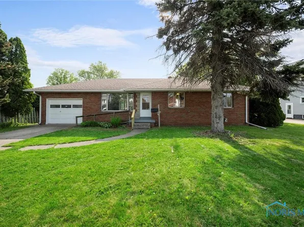 613 S Wheeling St, Oregon, OH 43616