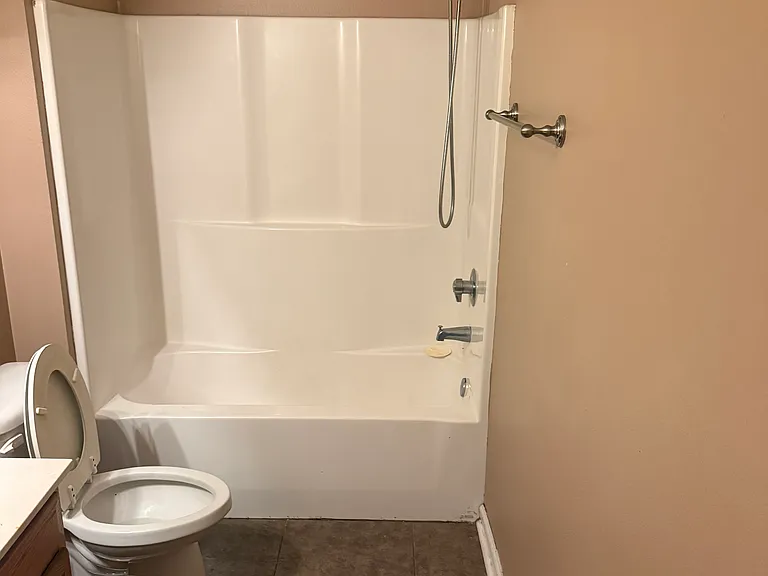 505 N Holly St #B — Photo 4
