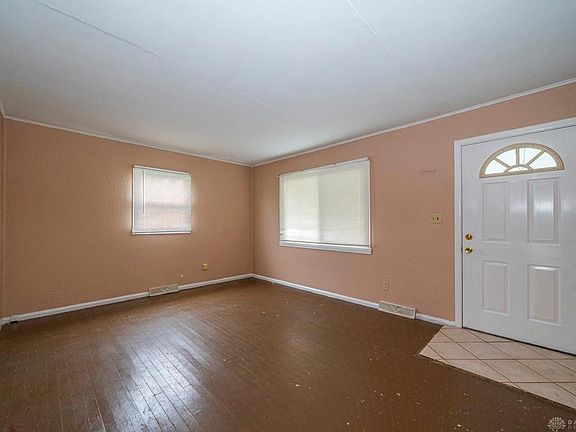 2nd image of 103 Allen Pl