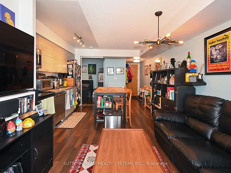 20 Joe Shuster Way #705 — Photo 11