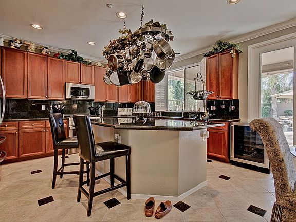 4th image of 8861 W Potter Dr