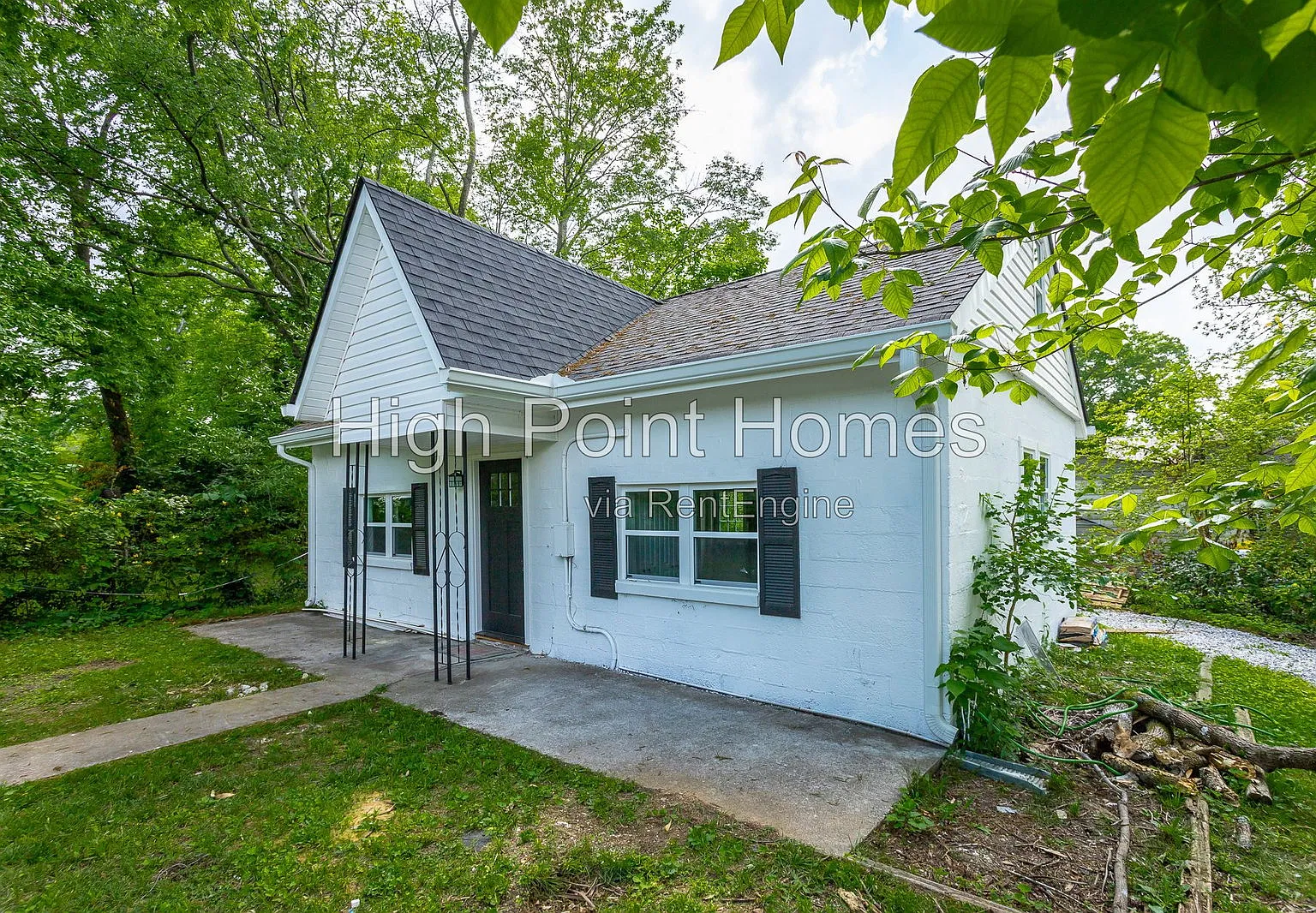 2 bed, 1.0 bath, 1000 sqft, $1,150 — Photo 1