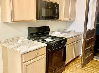 1916 S Sawyer Ave, Chicago, IL 60623