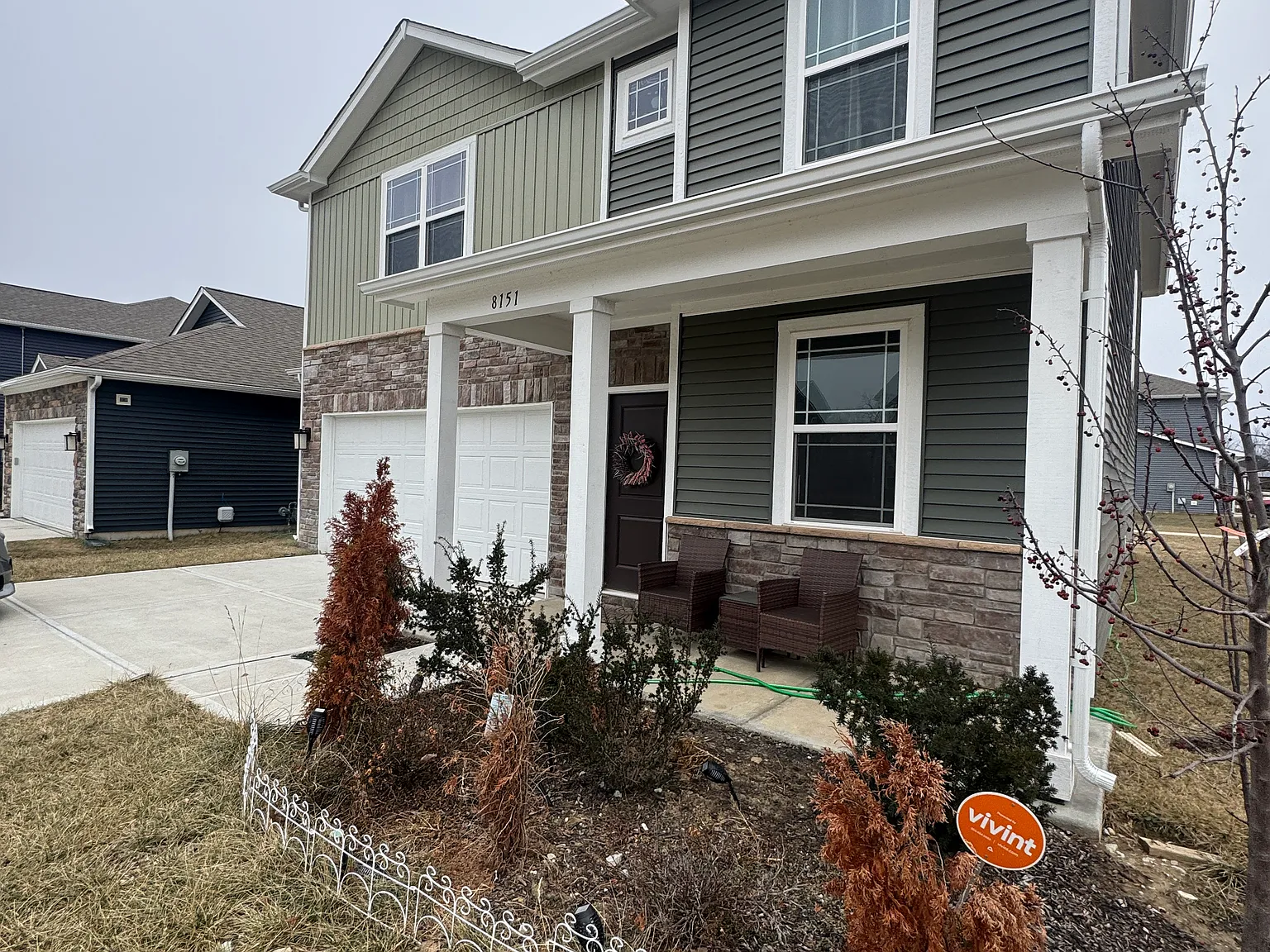 4 bed, 2356 sqft, $2,400 — Photo 2