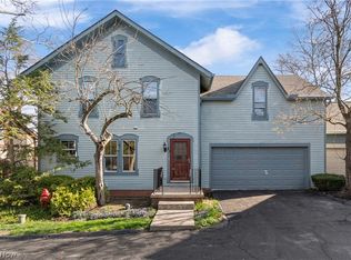 41 Hudson Common Dr, Hudson, OH 44236