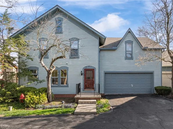 41 Hudson Common Dr, Hudson, OH 44236