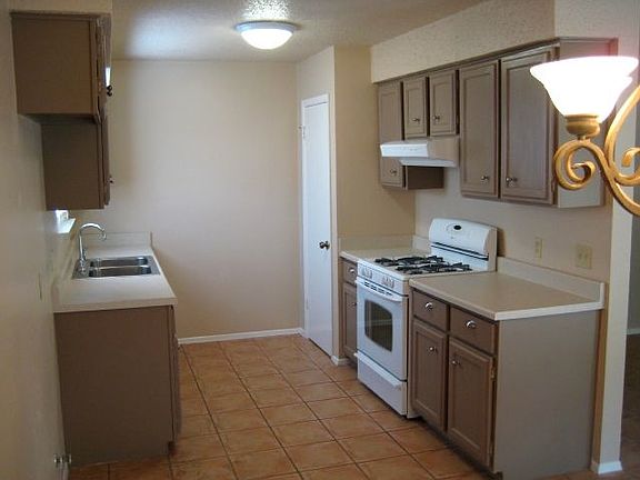 2nd image of 2610 Lazy Oaks Dr