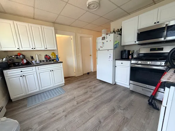 138 Hampshire St #3, Cambridge, MA 02139