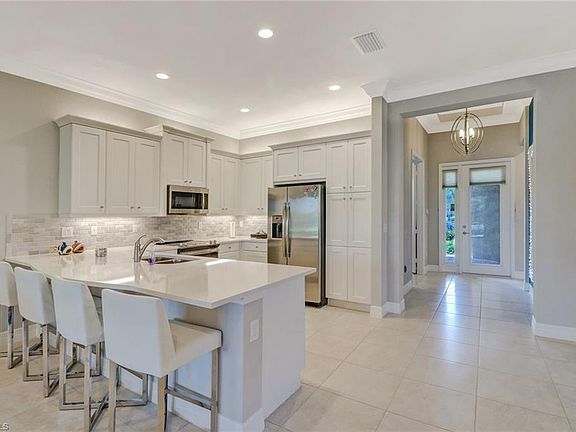 3rd image of 11865 Five Waters Cir