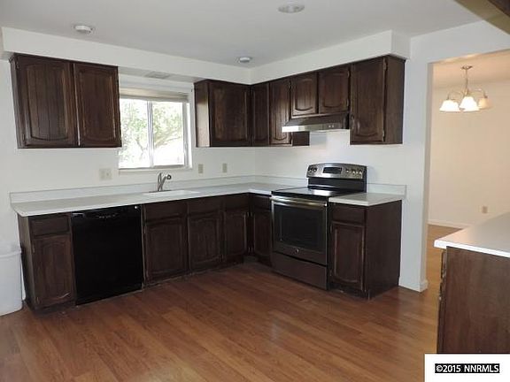 4th image of 1532 Goldfield Ave